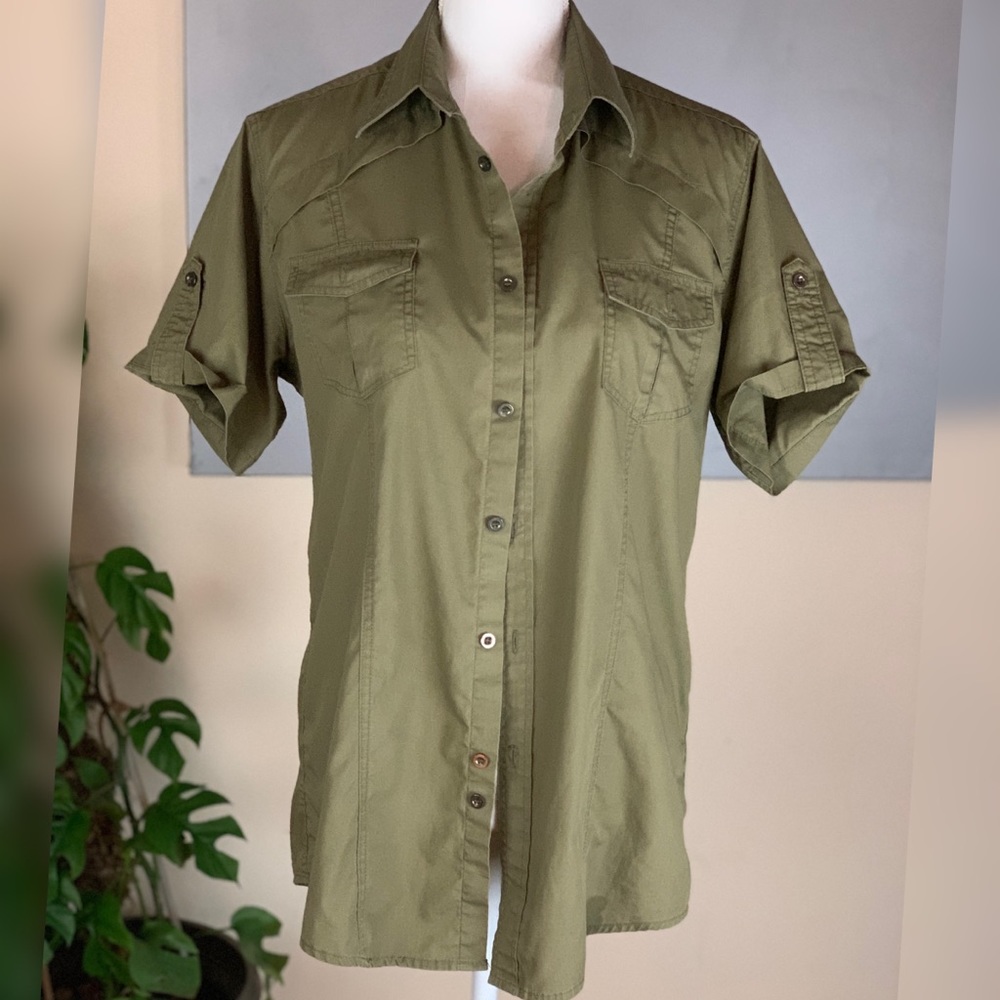 Paul Jones short sleeve button up w/ pockets